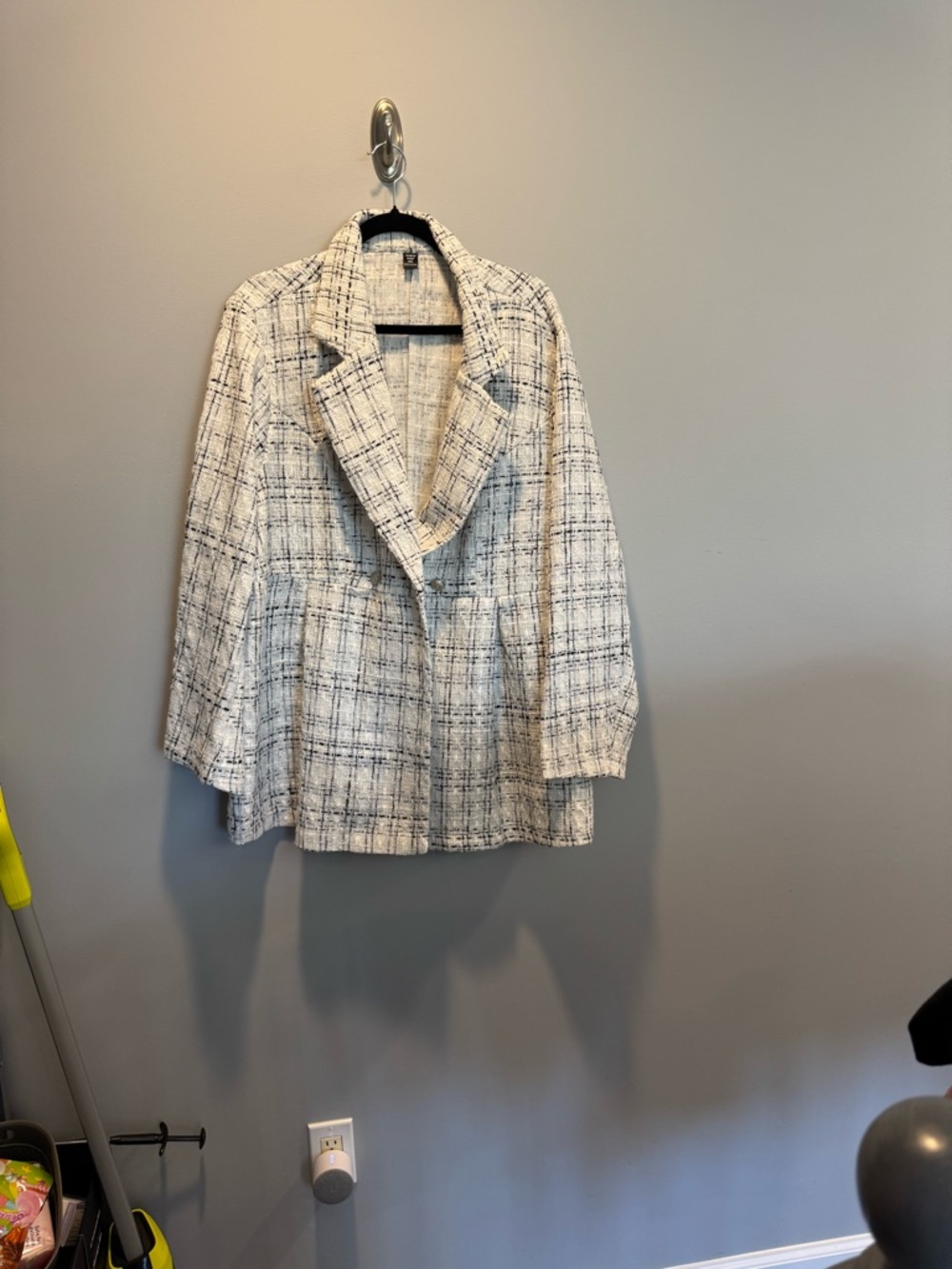 SHEIN White and Black Tweed Plaid Blazer Jacket